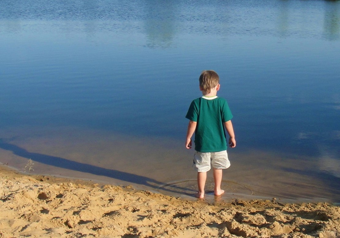 Правила безопасного поведения детей на воде.