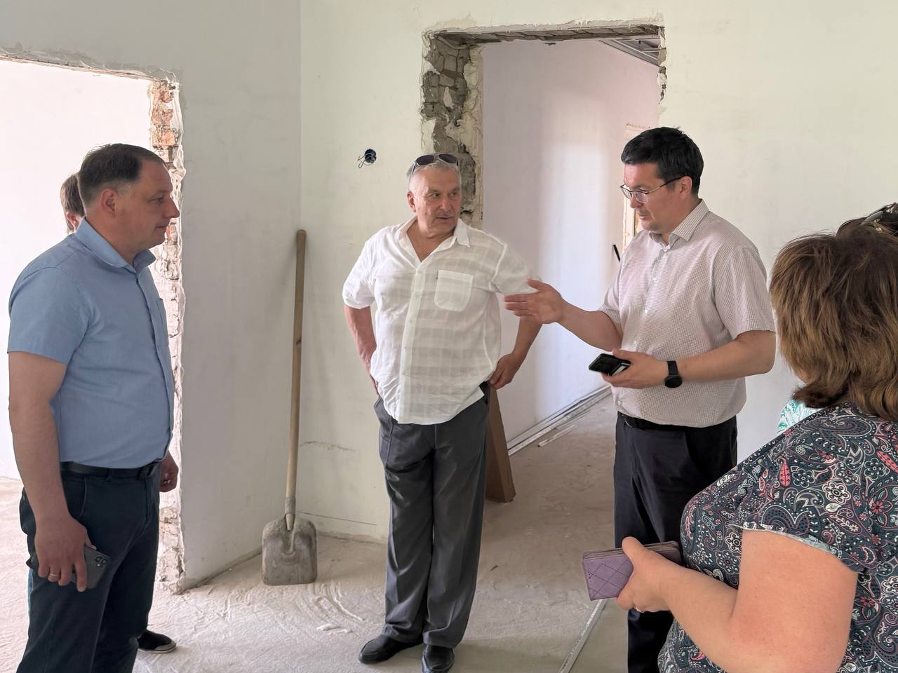 Глава города Антон Мокан рассказал о благоустройстве пришкольных территорий и обновлении ещё одного стадиона.