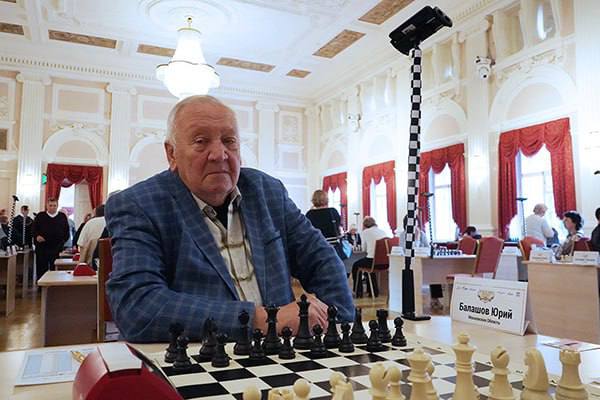 Владимир Путин наградил Юрия Балашова орденом Почета.