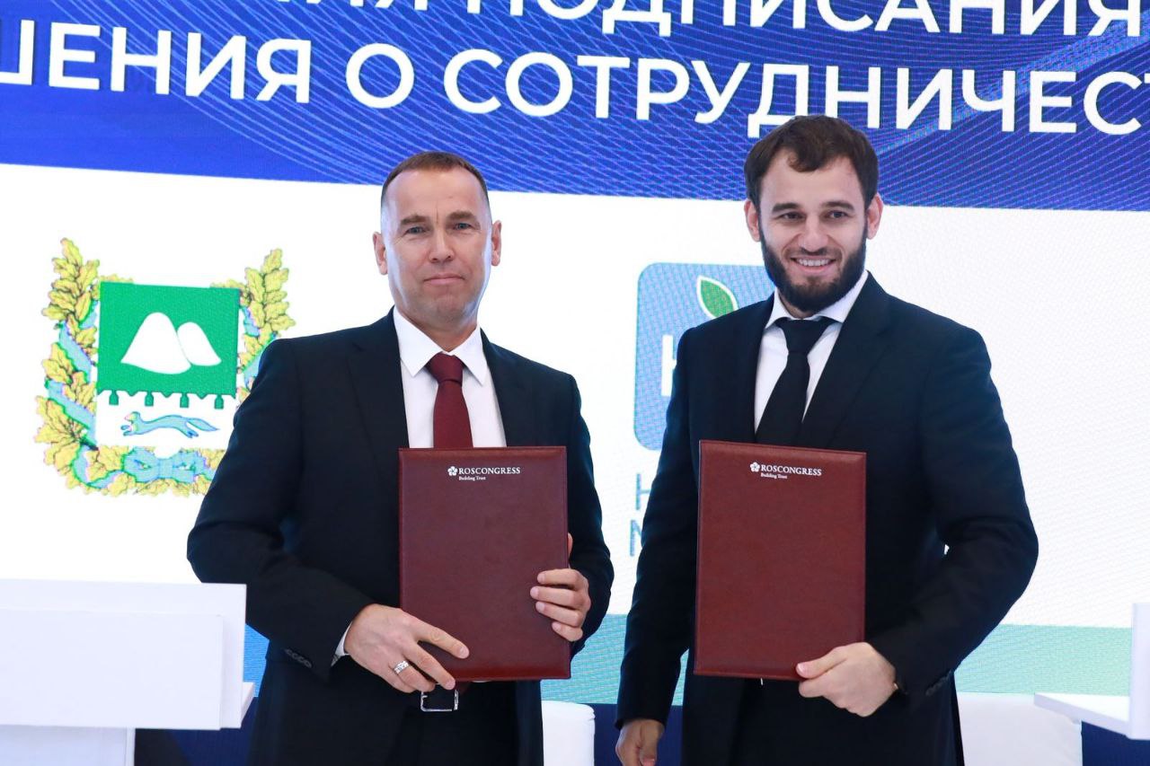 Шадринцы на ПМЭФ-2025.