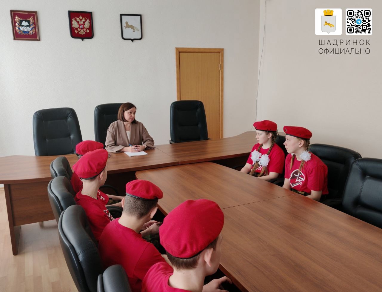 Наталья Бякова встретилась с юнармейцами.